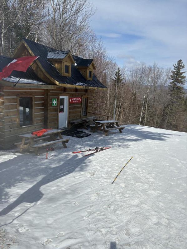 Sommet Saint-Sauveur: Horaires ski et planche printemps 2026 Sommet Saint-Sauveur: Horaires ski et planche printemps 2026