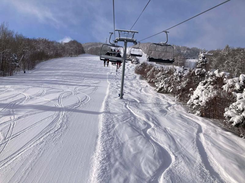 Stoneham - La plus belle journée de ski depuis le début de la saison Stoneham - La plus belle journée de ski depuis le début de la saison